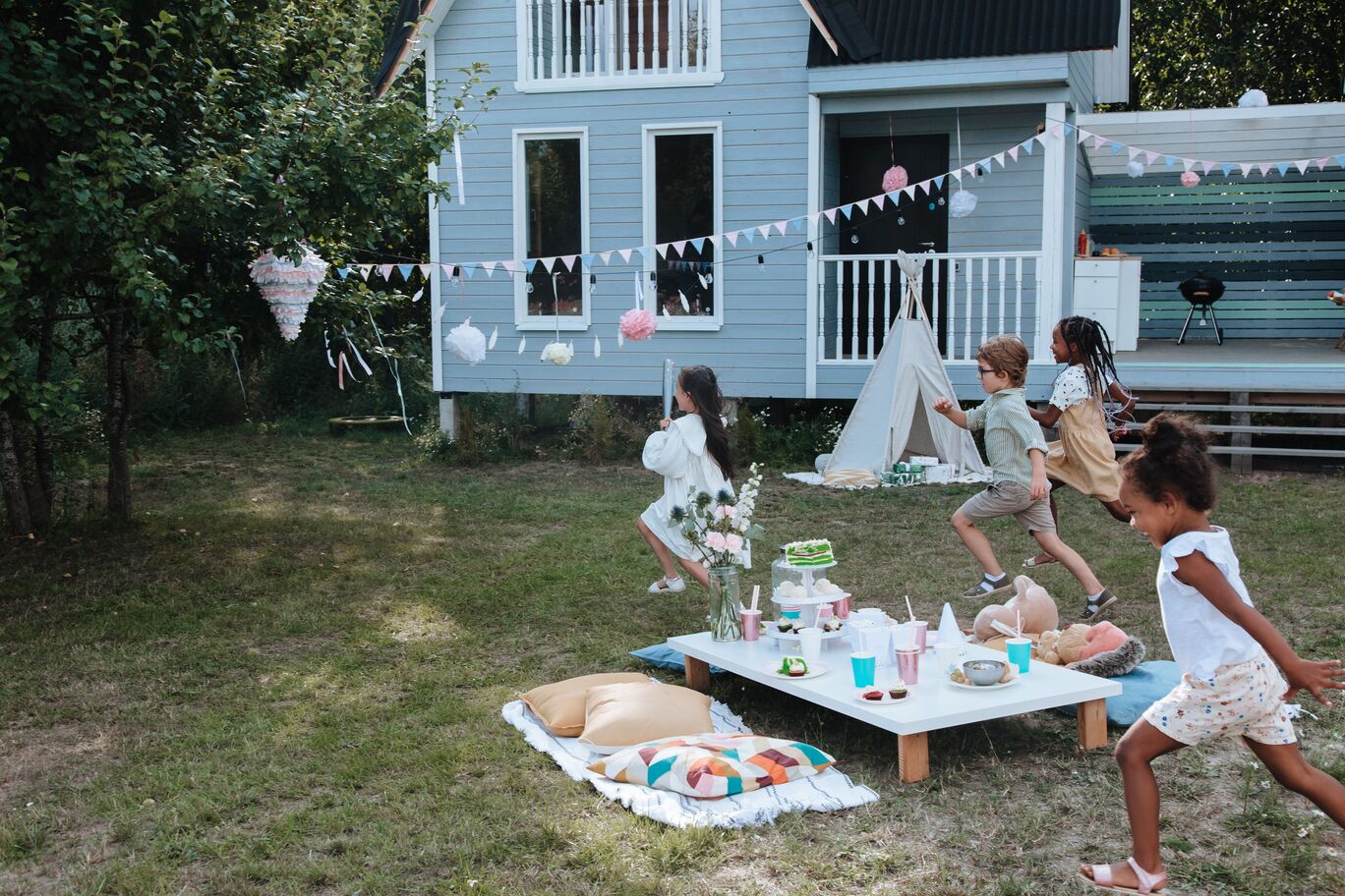 Outdoor garden entertainment